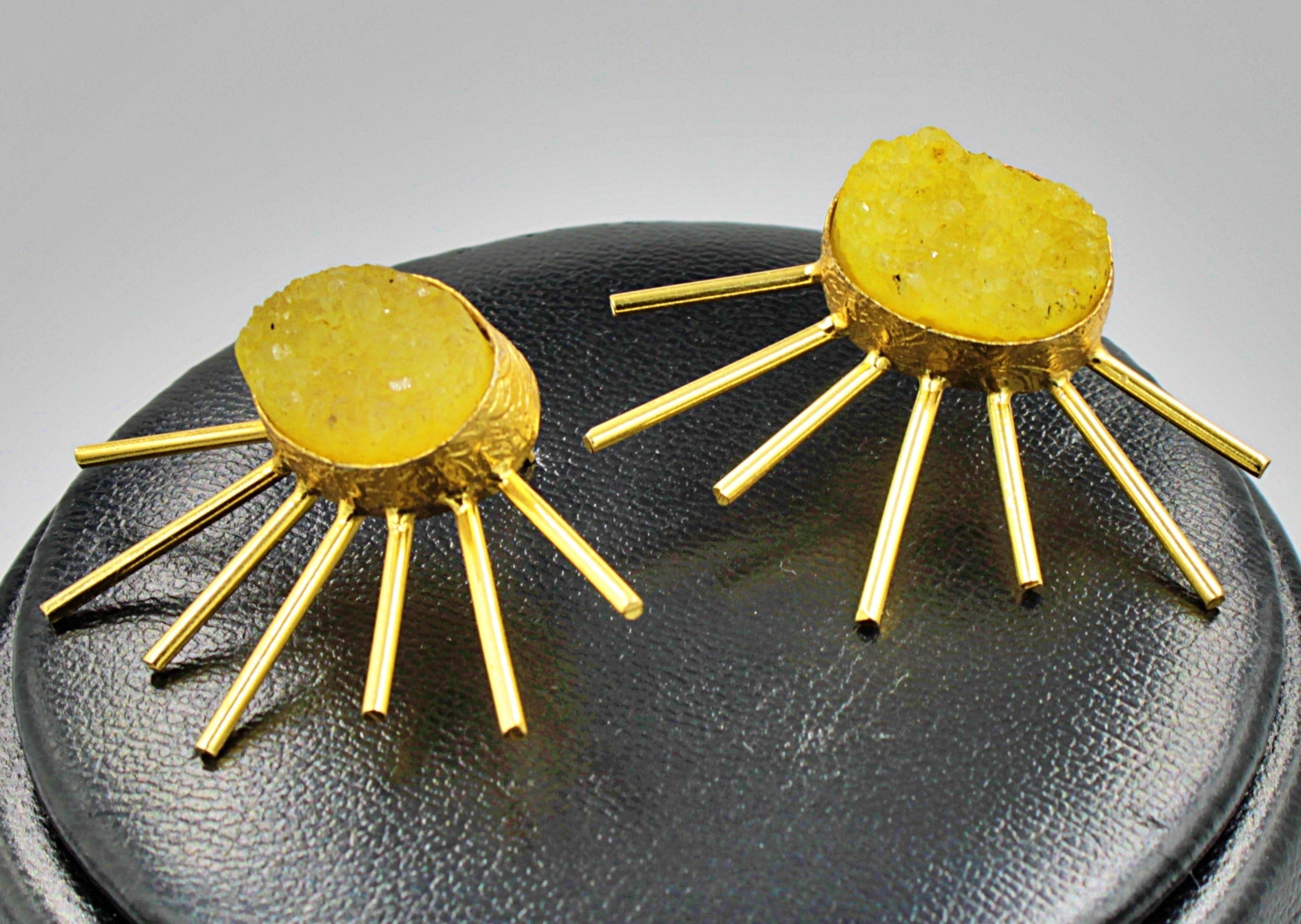 Pendientes SOL con cuarzo amarillo bañados en oro-3